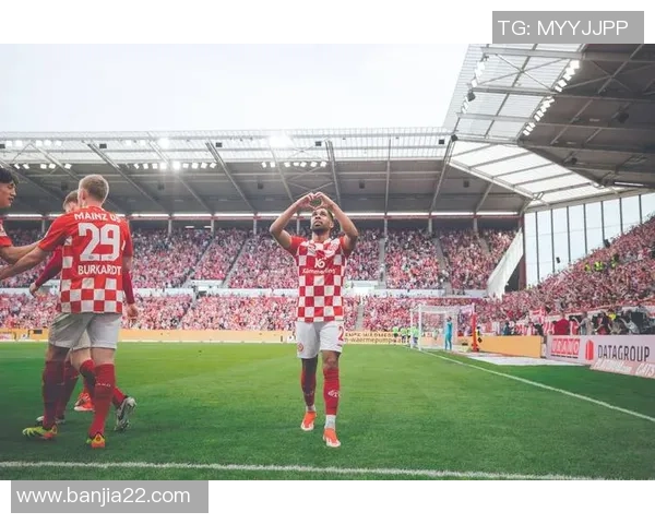 球星控球集锦解析：足坛顶级球员如何用技术掌控比赛节奏